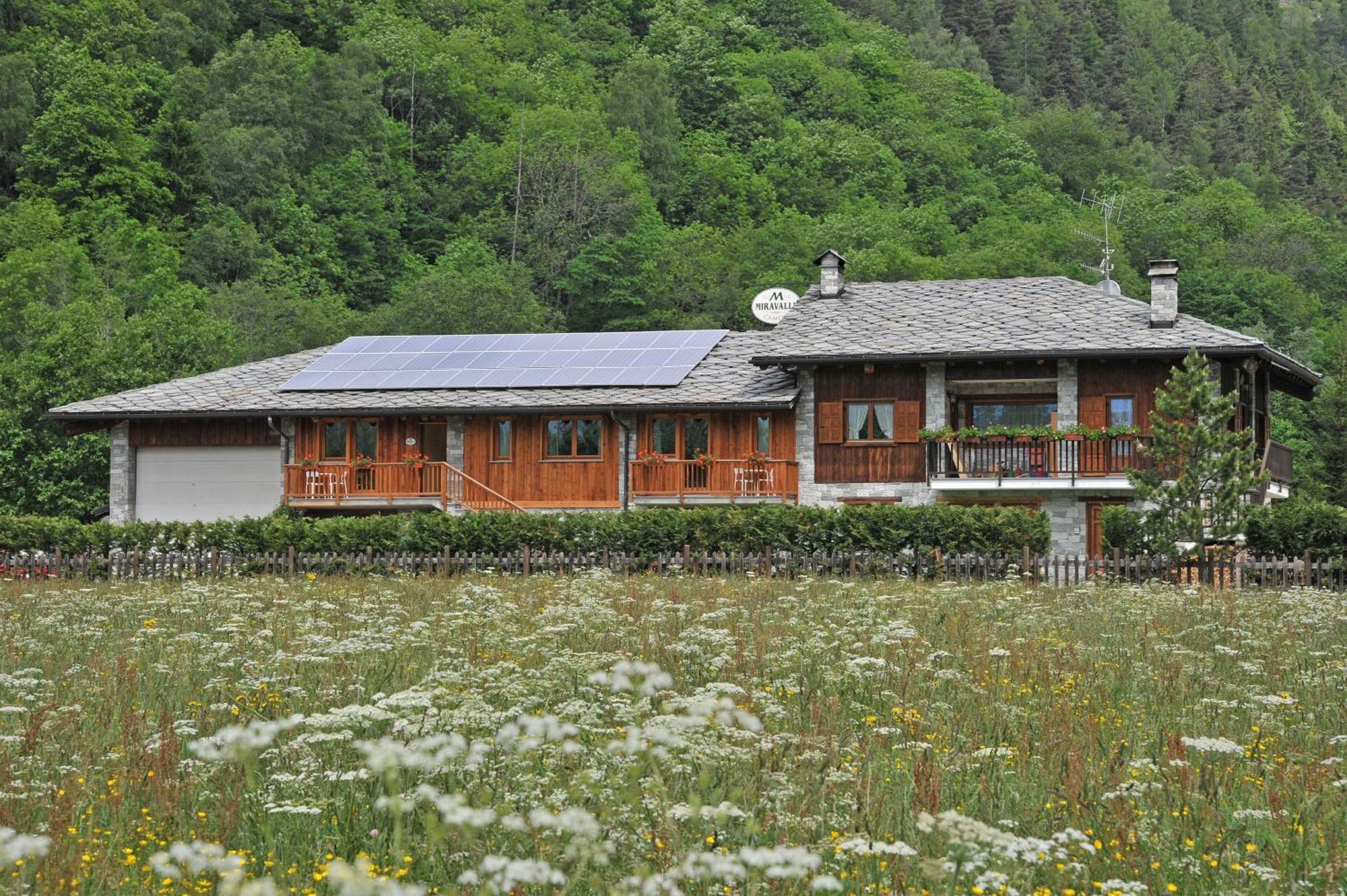 Miravalle Antey-Saint-André Buitenkant foto